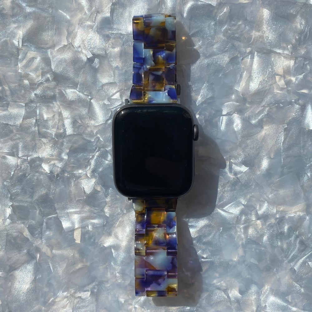 Apple Watch Band in Serving Looks