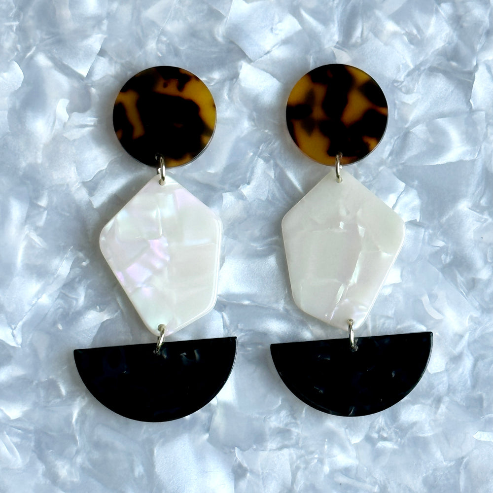 Pendulum Drop Earrings in Chic Into The Night