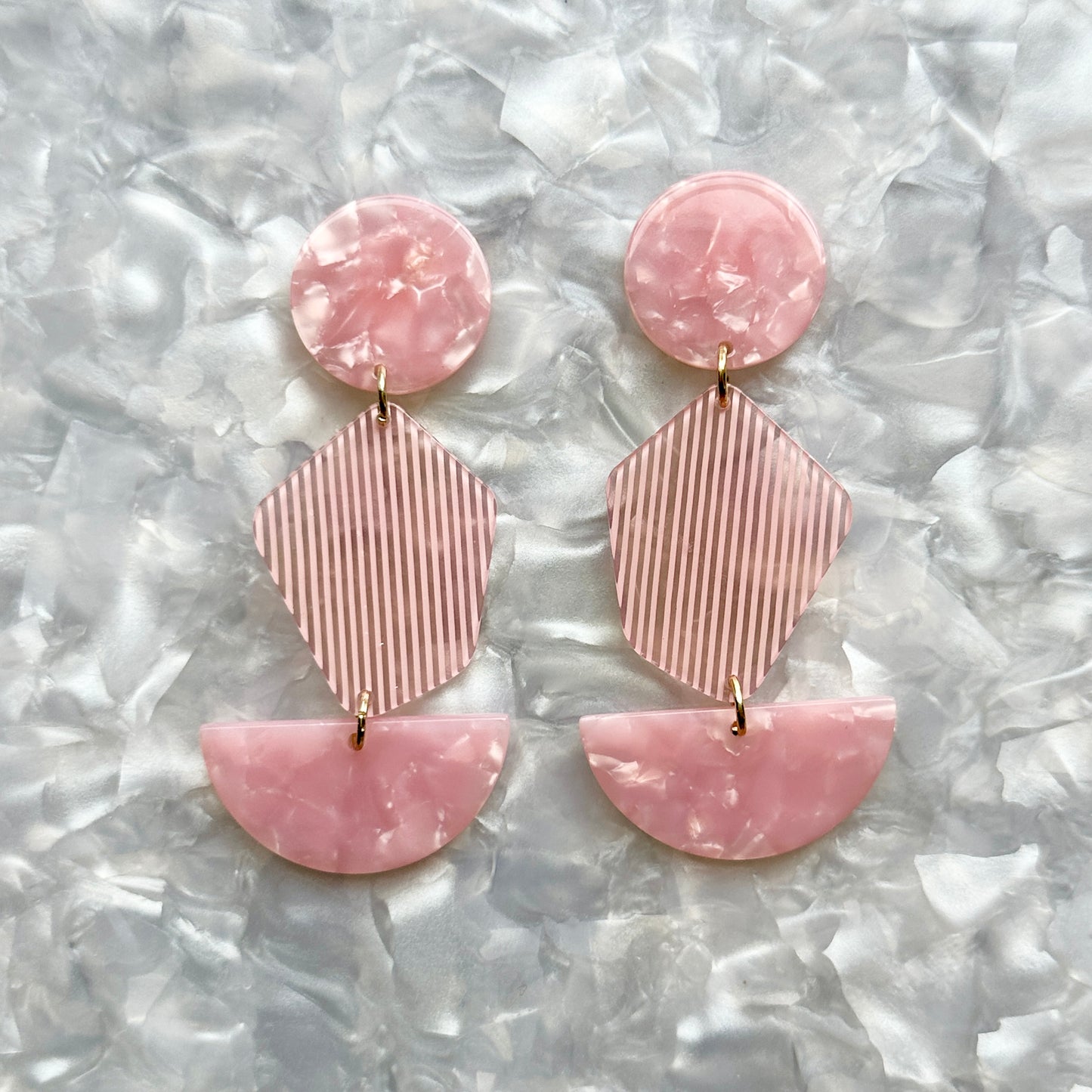 Acrylic Pendulum Drop Earrings in Pink 