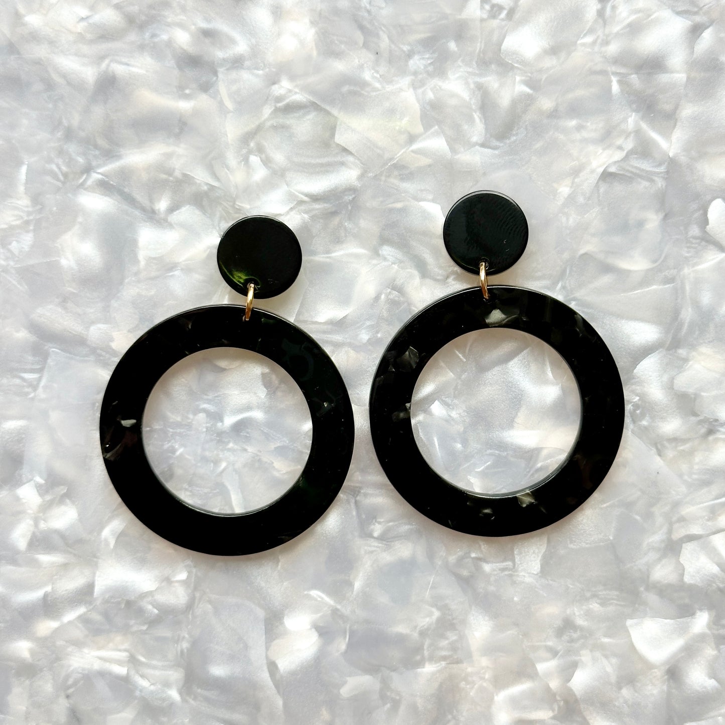 Acrylic open circle drop earrings in  black 