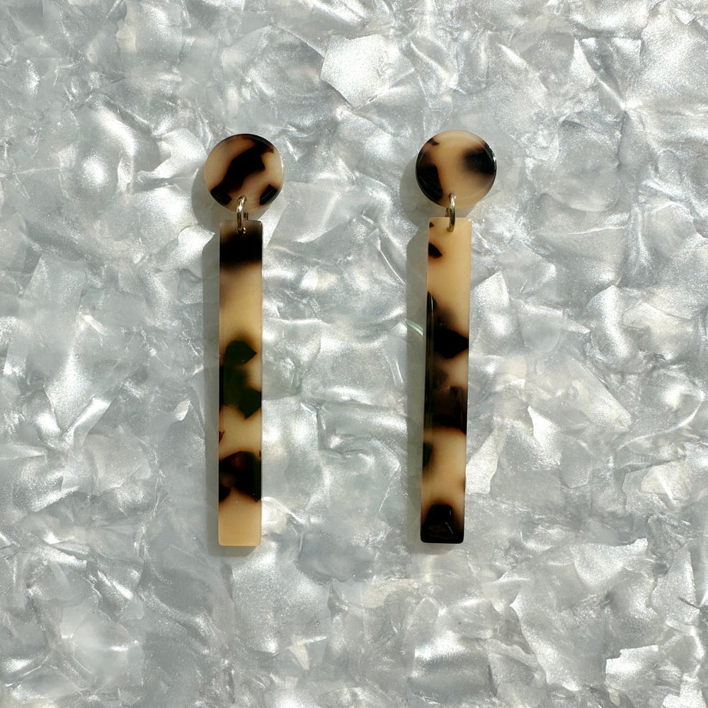 Matchstick Drop Earrings in Blonde Tortoise