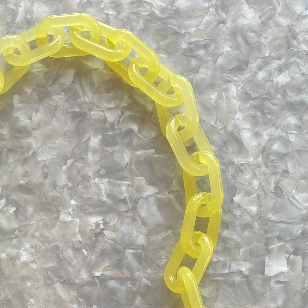 Chain Link Short Acrylic Purse Strap in Sunshine