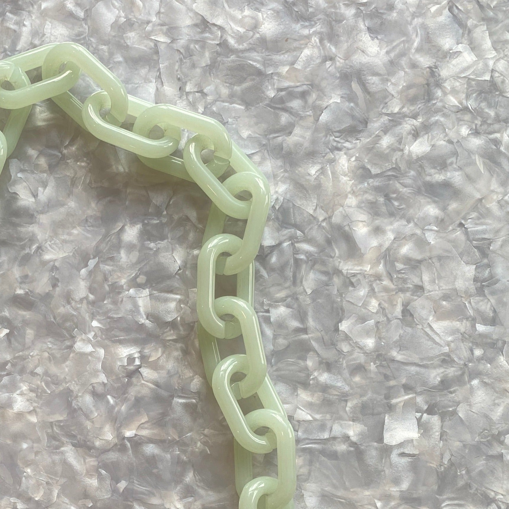 Chain Link Short Acrylic Purse Strap In Aquamarine